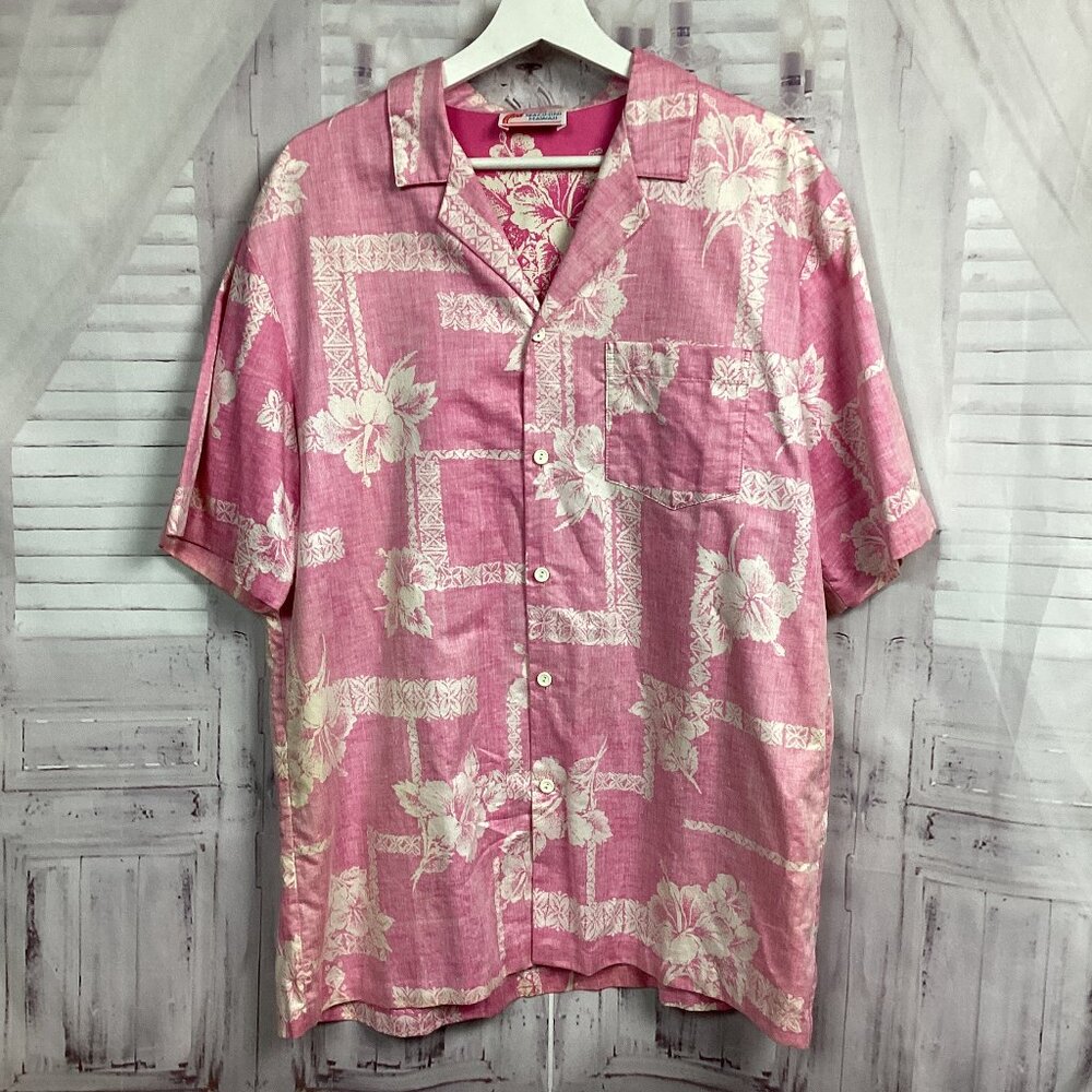 Vintage Malihini Hawaii Short Sleeved Casual Button Down Hawaiian Shirt